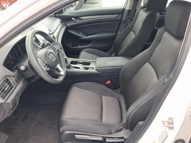 2018 Honda Accord LX photo 12
