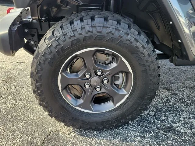 2023 Jeep Gladiator Rubicon photo 9