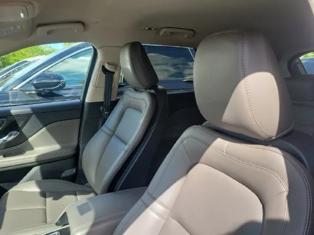 2024 Lincoln Corsair Premiere photo 10