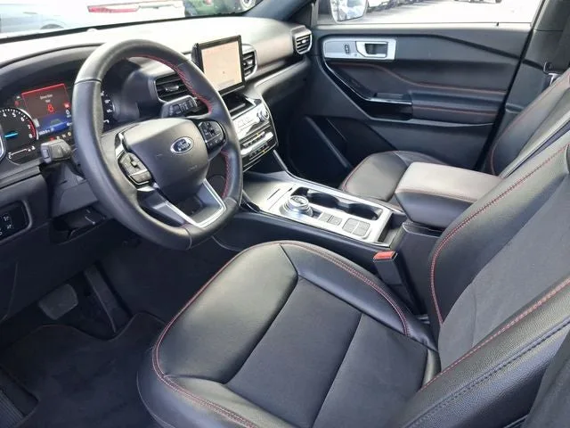 2024 Ford Explorer ST-Line photo 11