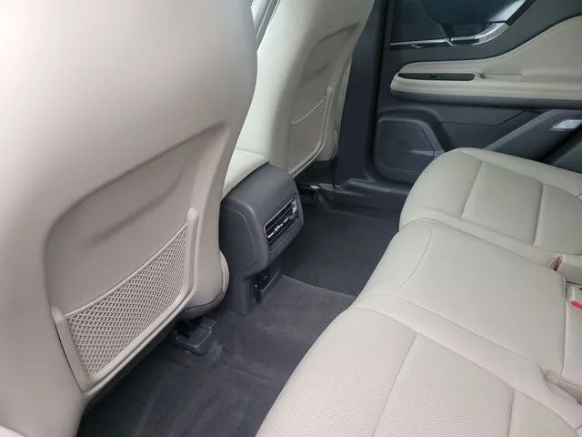 2025 Lincoln Corsair Premiere photo 10