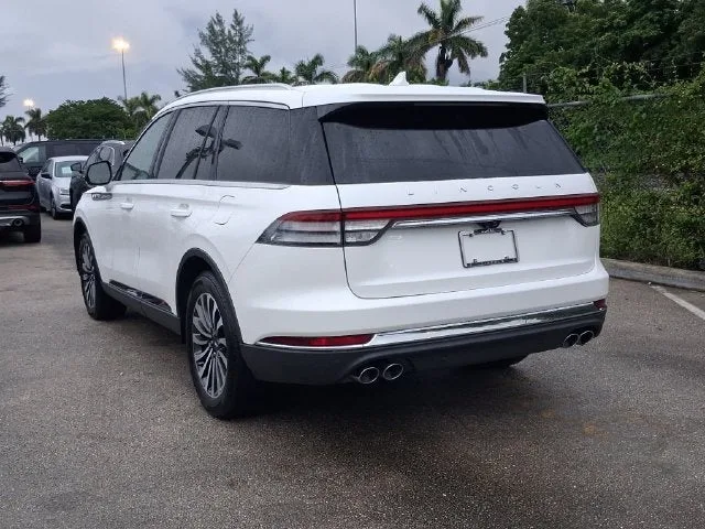2023 Lincoln Aviator Reserve Premium photo 3