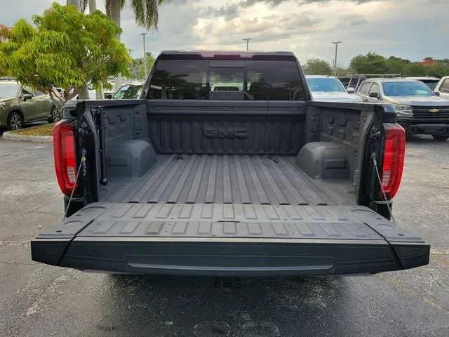 2023 GMC Sierra 1500 SLT photo 7