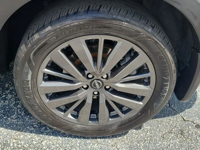 2022 Nissan Pathfinder SL photo 6