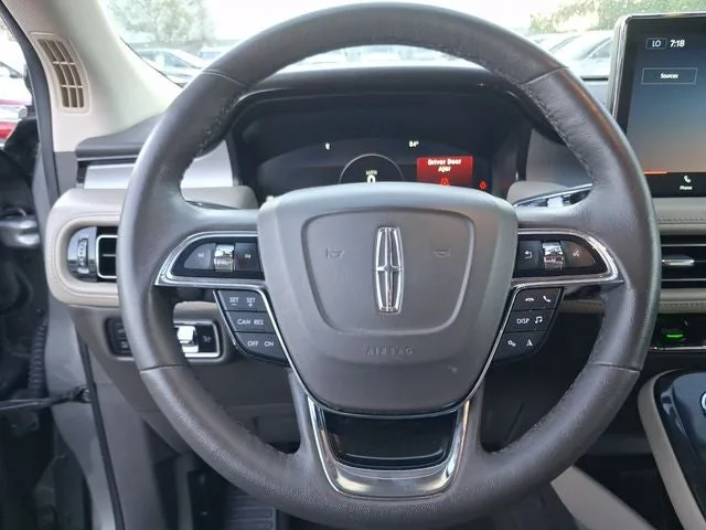 2023 Lincoln Nautilus Standard photo 15