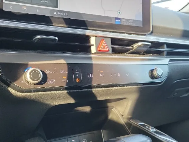 2025 Kia Sorento S photo 25