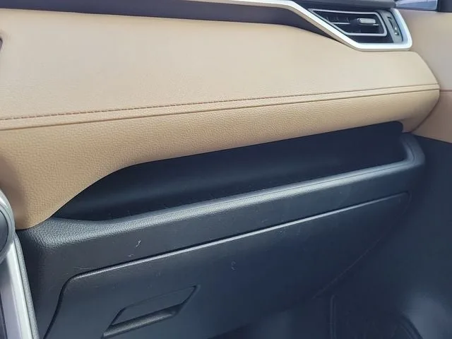 2021 Toyota RAV4 LE photo 30
