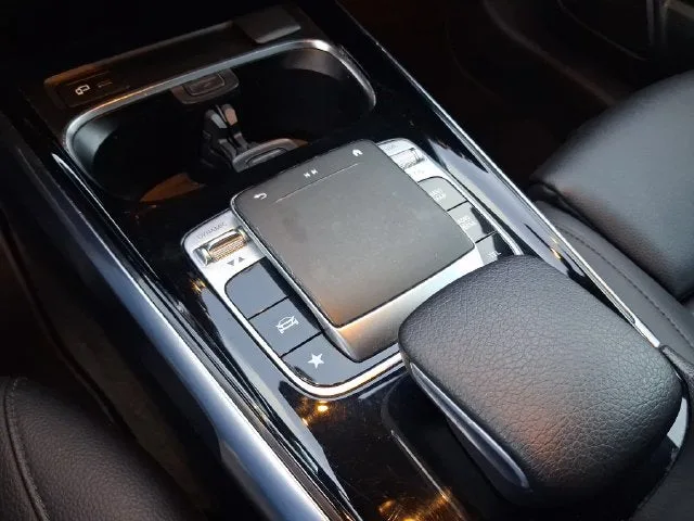 2020 Mercedes-Benz GLB GLB 250 photo 20