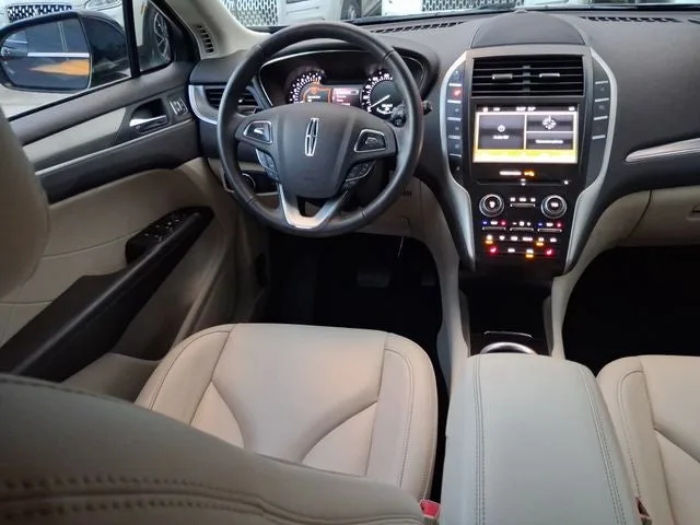 2019 Lincoln MKC Standard photo 8