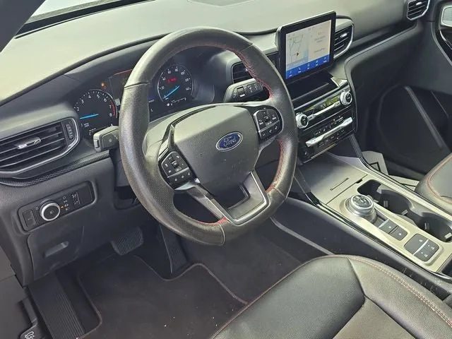 2023 Ford Explorer ST-Line photo 16