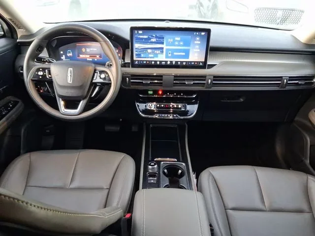 2024 Lincoln Corsair Premiere photo 7