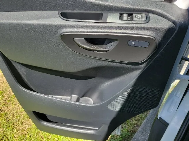 2025 Mercedes-Benz Sprinter 2500 Passenger 144 WB photo 18