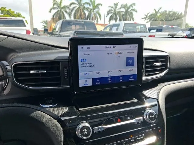 2022 Ford Explorer ST-Line photo 20