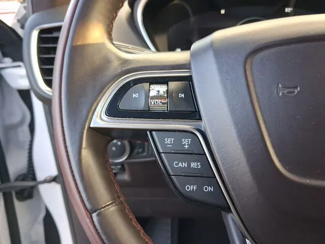 2019 Lincoln Nautilus Black Label photo 18