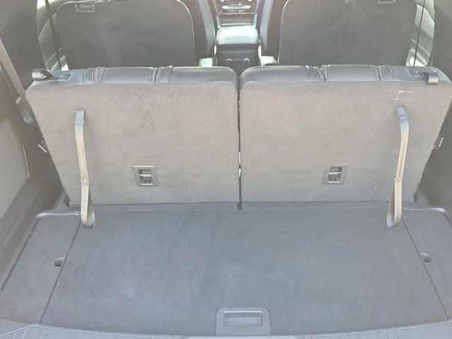 2023 Ford Explorer ST-Line photo 8
