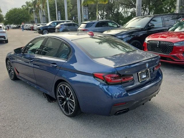 2023 BMW 5 Series M550i xDrive photo 3