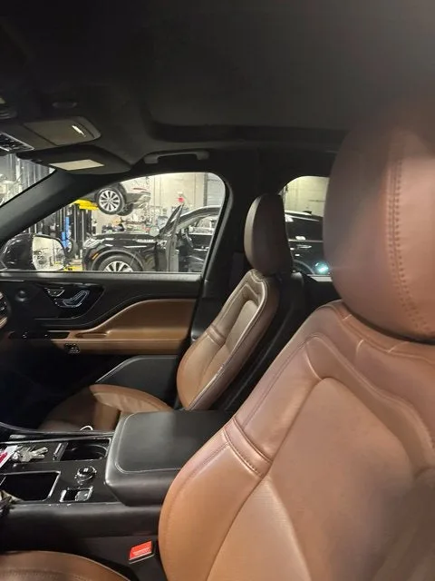 2023 Lincoln Aviator Reserve Premium photo 2
