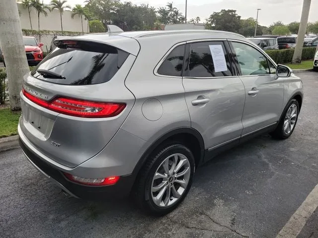 2017 Lincoln MKC Select photo 3