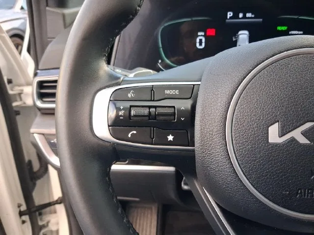 2024 Kia Sportage Plug-In Hybrid X-Line photo 16