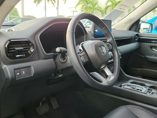 2024 Honda Pilot EX-L 7 Passenger photo 9
