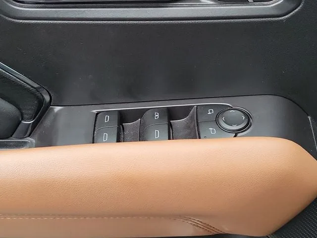 2023 GMC Canyon AT4 photo 18