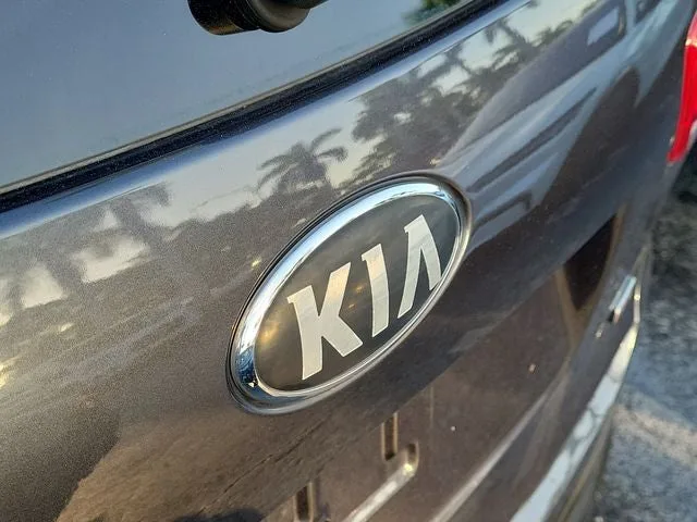 2018 Kia Sorento LX photo 5