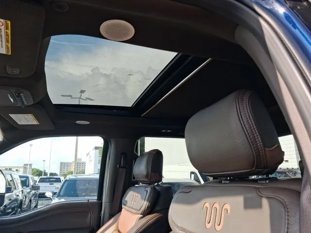 2023 Ford F-450SD King Ranch DRW photo 13