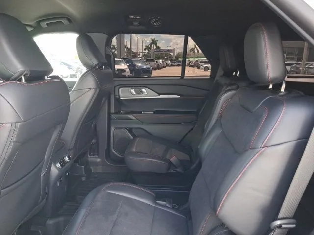 2026 Ford Explorer ST photo 6