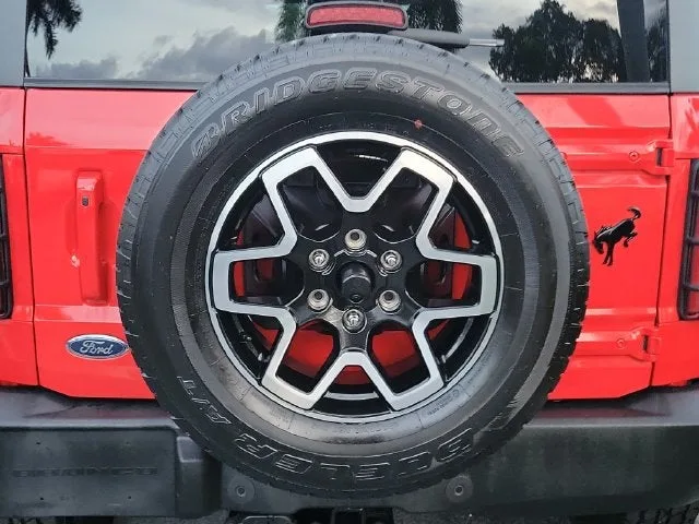 2023 Ford Bronco Outer Banks photo 6