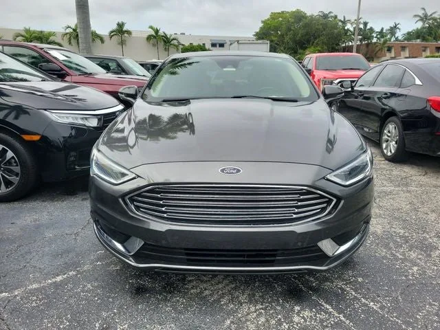 2018 Ford Fusion Hybrid SE photo 2