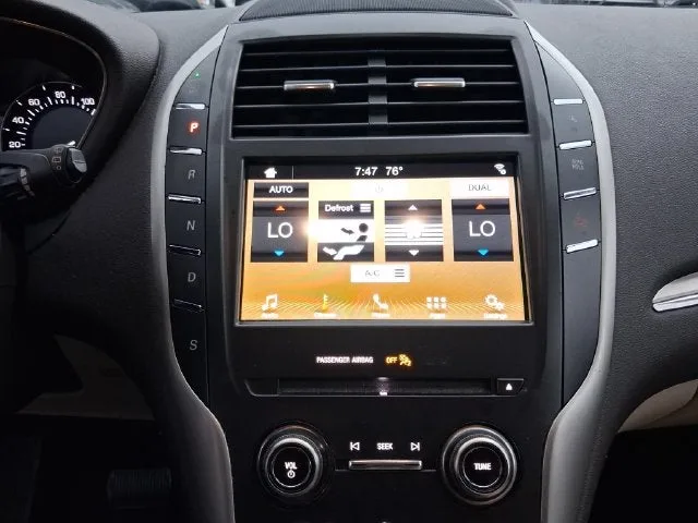 2019 Lincoln MKC Standard photo 19