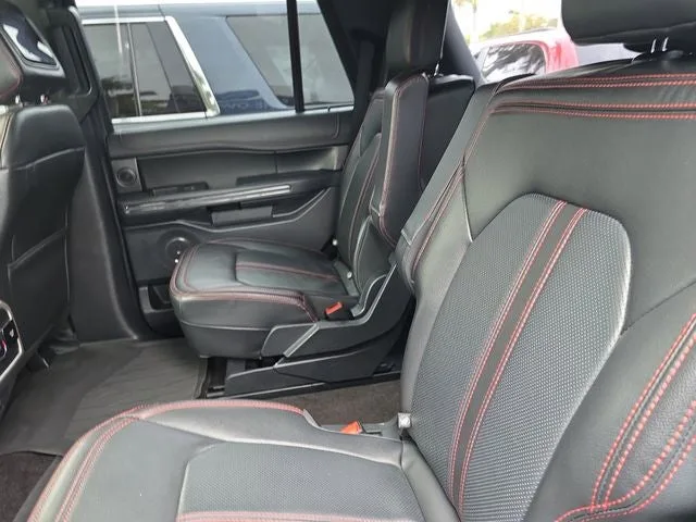 2022 Ford Expedition Limited photo 13