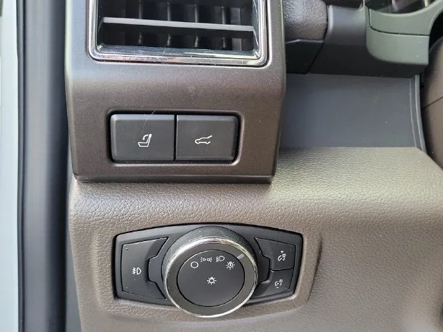 2021 Ford Expedition Limited photo 11