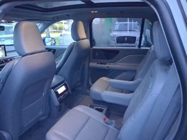 2021 Lincoln Aviator Reserve Premium photo 5