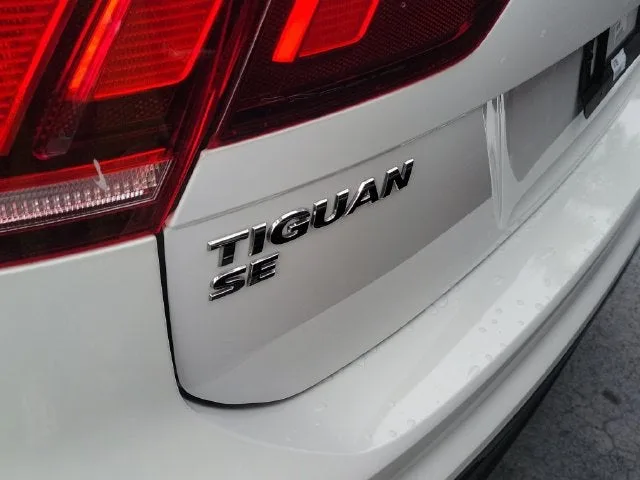 2020 Volkswagen Tiguan 2.0T SE photo 5