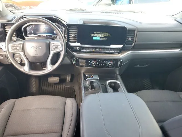 2024 Chevrolet Silverado 1500 RST photo 14