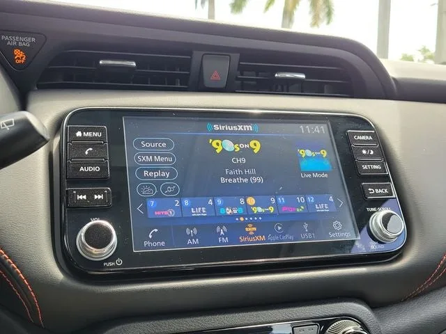 2021 Nissan Kicks SR photo 21