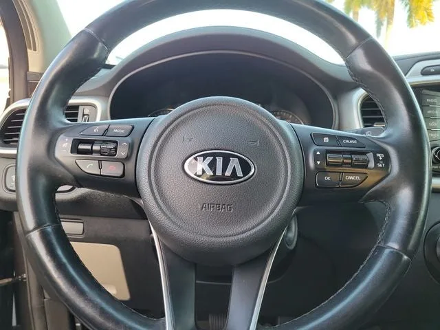 2018 Kia Sorento LX photo 18