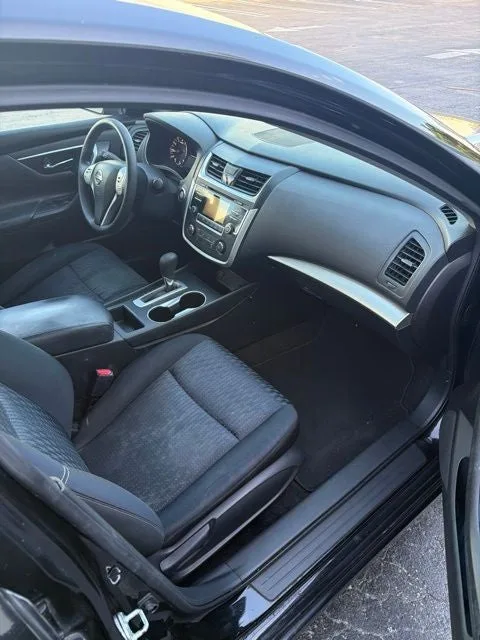 2016 Nissan Altima 2.5 S photo 6
