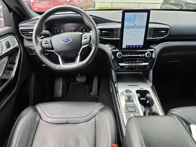 2023 Ford Explorer ST photo 13