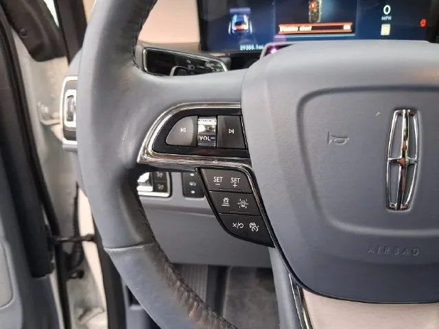 2023 Lincoln Navigator L Black Label photo 16