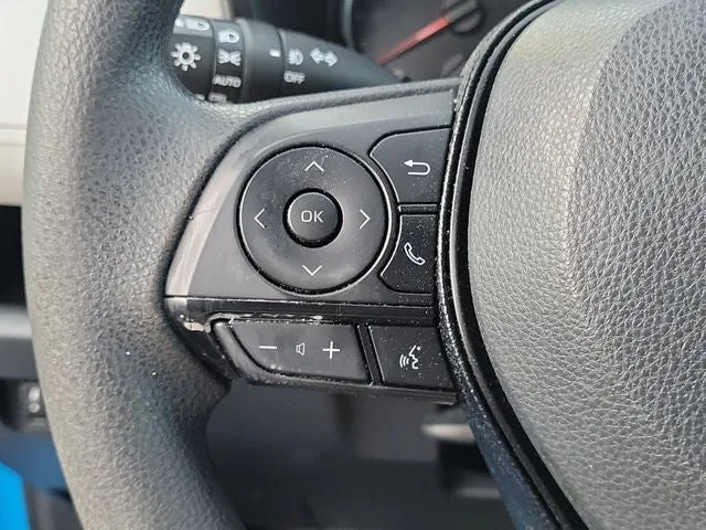 2020 Toyota RAV4 XLE photo 20
