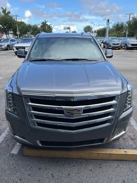 2020 Cadillac Escalade Base photo 2