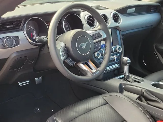 2022 Ford Mustang EcoBoost Premium photo 7