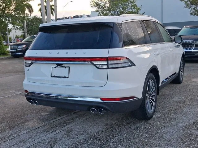 2024 Lincoln Aviator Reserve Premium photo 4