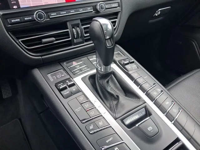 2019 Porsche Macan S photo 21