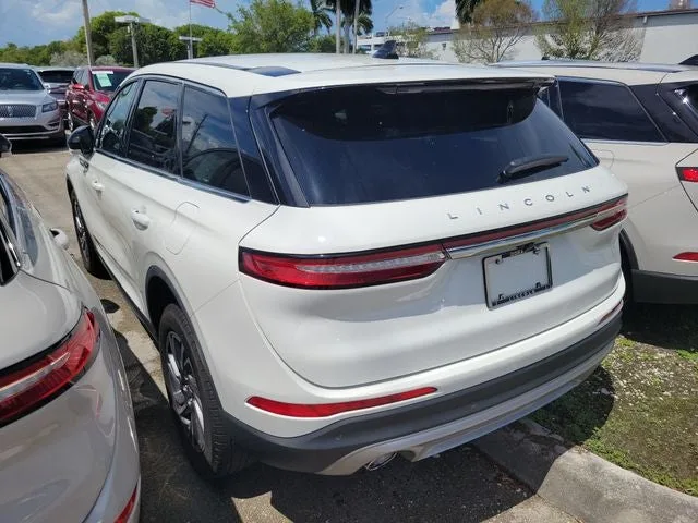 2024 Lincoln Corsair Premiere photo 4
