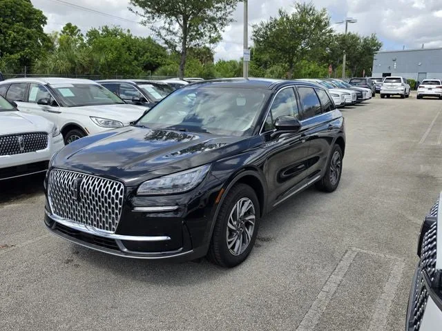 2024 Lincoln Corsair Premiere photo 3
