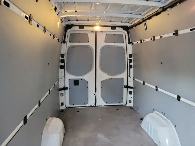 2025 Mercedes-Benz Sprinter 2500 Cargo 170 WB High Roof photo 7