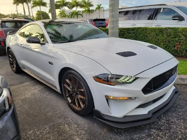 2020 Ford Mustang GT Premium photo 2